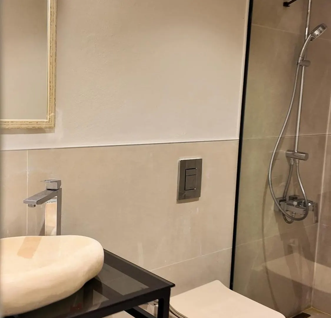 Homestay Nisurla Apartment